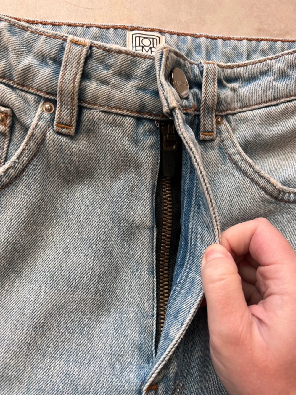 Totême Flair Denim Jeans - Picture 5 of 10
